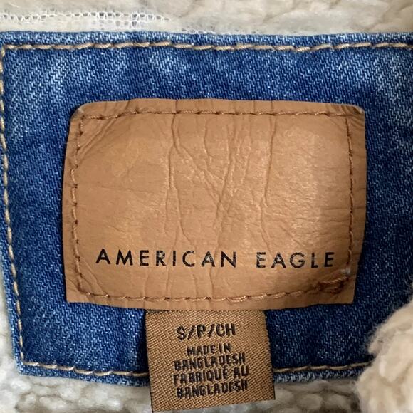 NWT Aerie Sherpa Collared Trucker Denim Jacket in Blue - Picture 7 of 9